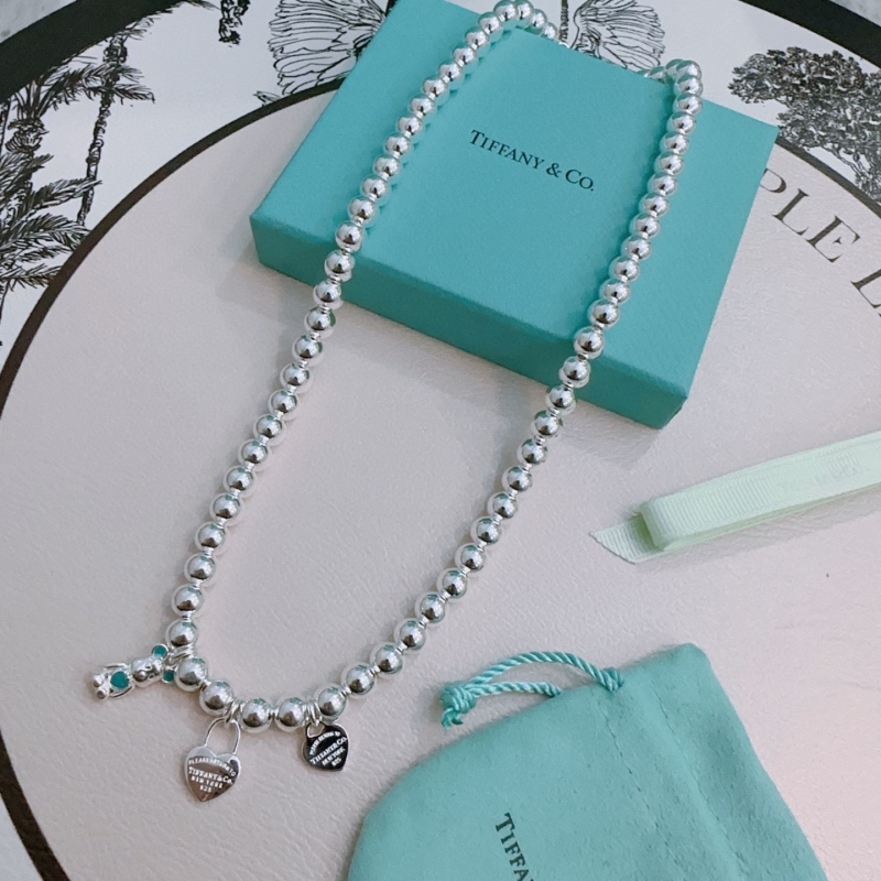 T*f*ny necklaces